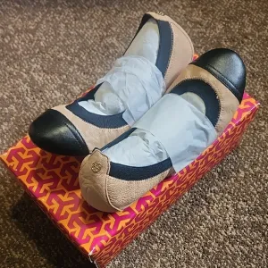 💰 PRICE DROP ! TORY BURCH Carrie Ballet-lamb/English Calf/Elastic