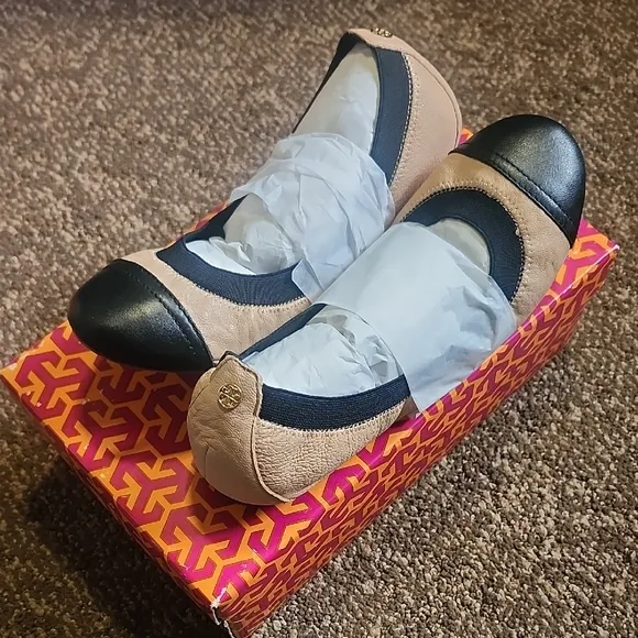 💰 PRICE DROP ! TORY BURCH Carrie Ballet-lamb/English Calf/Elastic