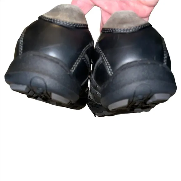 🌸 Relaxed Step Sketchers leather shoes men’s size 11