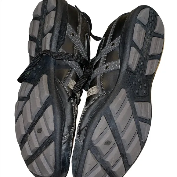 🌸 Relaxed Step Sketchers leather shoes men’s size 11
