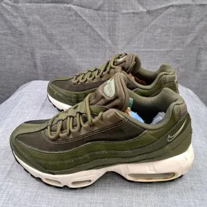 2018 Women's Nike Air Max 95 Olive Canvas Running Shoes 307960-304 Sz 7