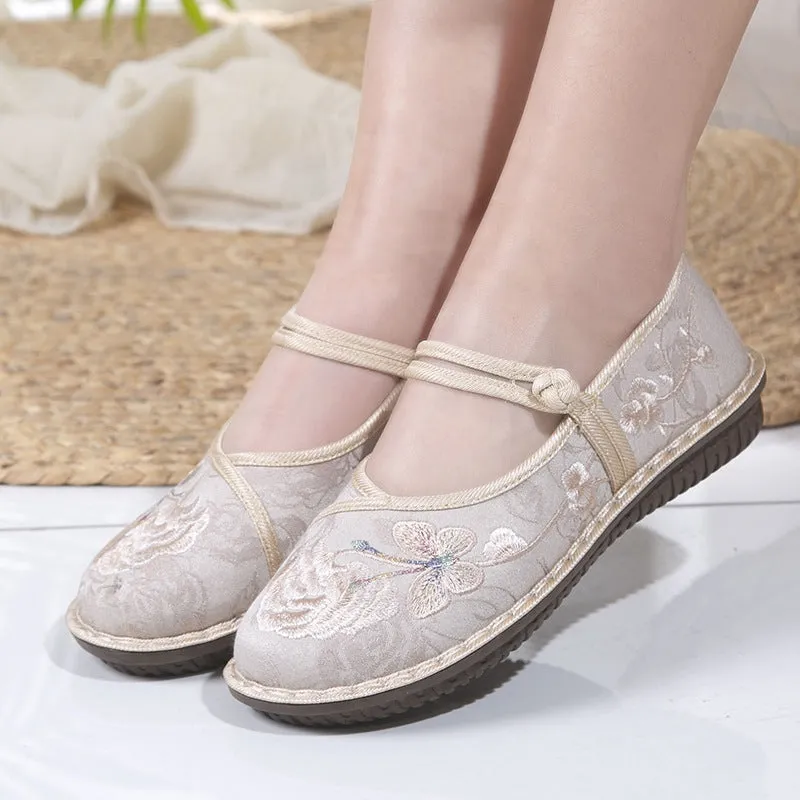 2024 New Women's Old Beijing Cloth Shoes – Spring and Autumn Ethnic Style Embroidered Hanfu Flats for Middle-Aged and Elderly Women