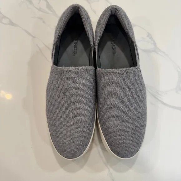 $249 Vince Warren Tweed Sneaker Slip-On Shoes Women's Sz 8 Light Gray