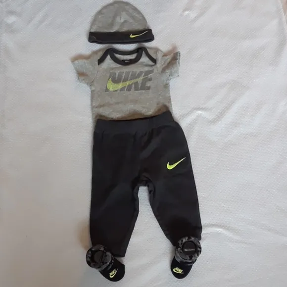 4pc NIKE SET