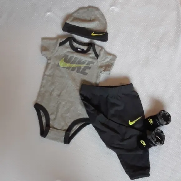 4pc NIKE SET