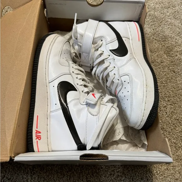7 Boy’s Nike Air Force 1 High ‘07 Electric White/Black Shoes with box