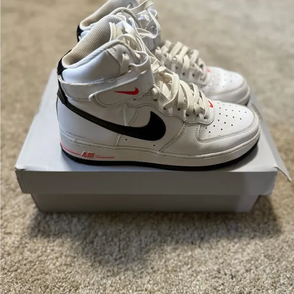 7 Boy’s Nike Air Force 1 High ‘07 Electric White/Black Shoes with box