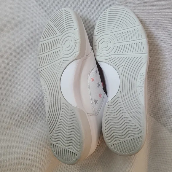 Addidas Slamcourt Leather shoes  size 9.5
