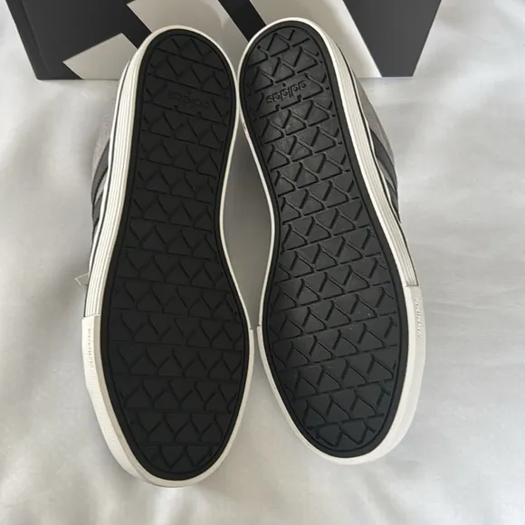 Adidas Canvas Shoes Mens 9 Gray Daily 4.0