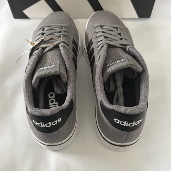Adidas Canvas Shoes Mens 9 Gray Daily 4.0