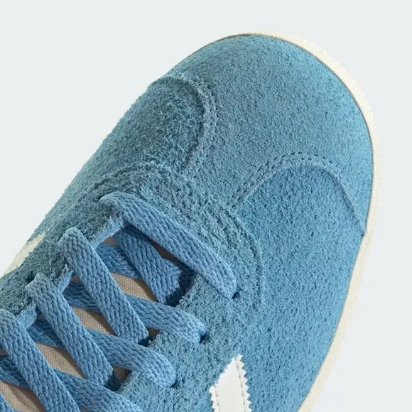 adidas Gazelle Shoes Light Blue / Off-White / Cream