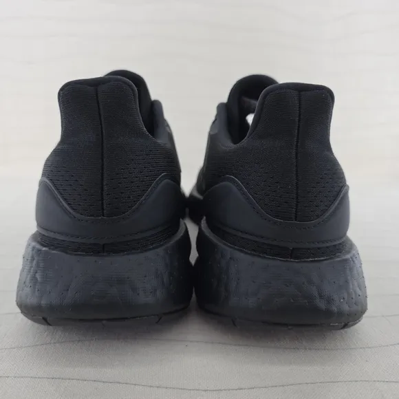 Adidas Mens Pureboost 22 Tripple Black Running Shoes Sneakers GZ5173 Size 9 EUC