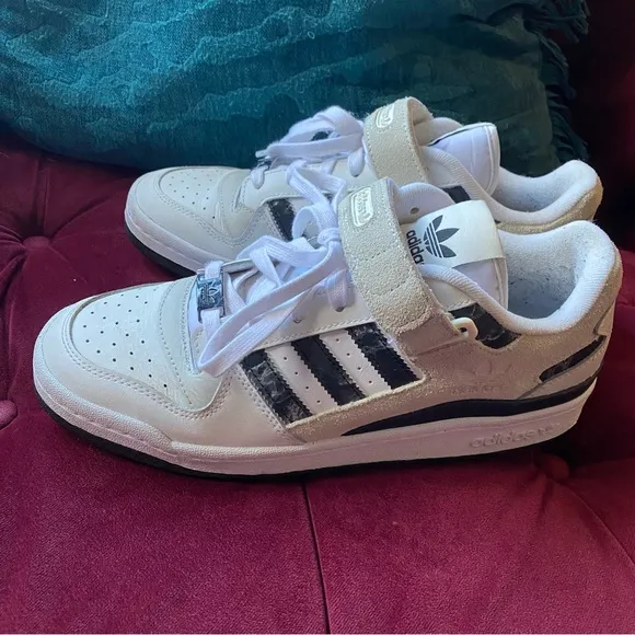 Adidas Originals Women's Forum Low Sneaker Ftwr White/Off White/Core Black 10