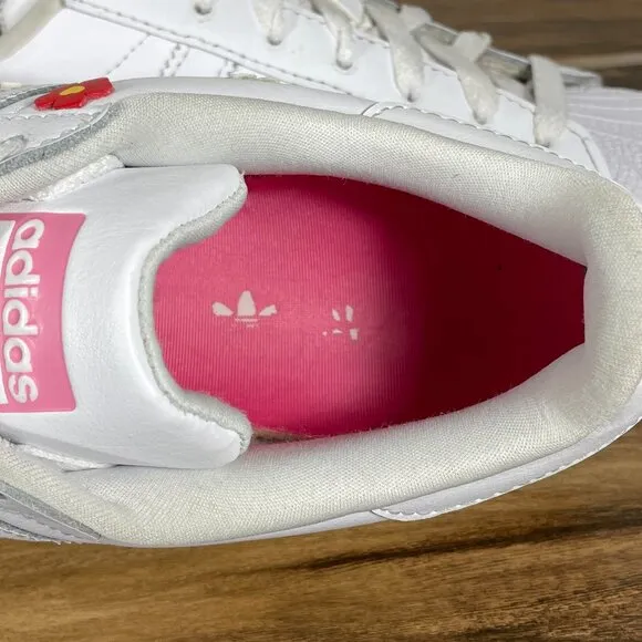 adidas Originals x Hello Kitty Superstar Youth Girls Size 7 Shoes White Sneakers