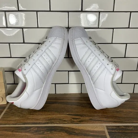 adidas Originals x Hello Kitty Superstar Youth Girls Size 7 Shoes White Sneakers