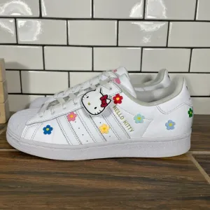 adidas Originals x Hello Kitty Superstar Youth Girls Size 7 Shoes White Sneakers