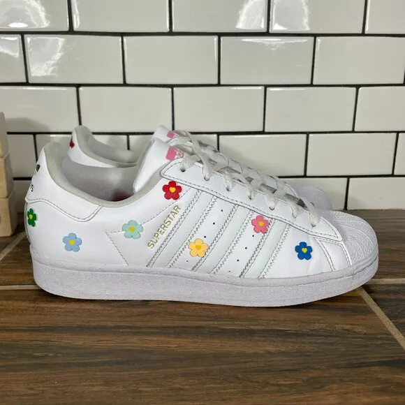 adidas Originals x Hello Kitty Superstar Youth Girls Size 7 Shoes White Sneakers