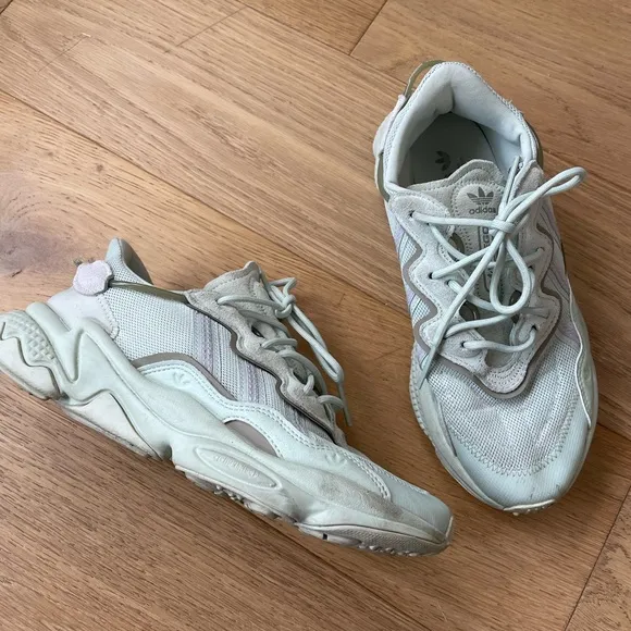 Adidas Ozweego Tennis shoes