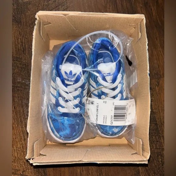 Adidas Simpson Forum Shoes