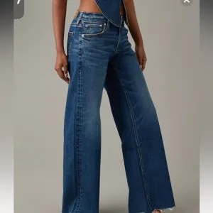 AE Stretch Low-Rise Baggy Wide-Leg Jeans, Excellent Condition, size 14L