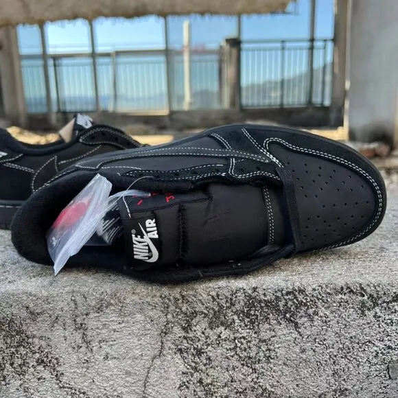 Air Jordan 1 x Travis Scott black
