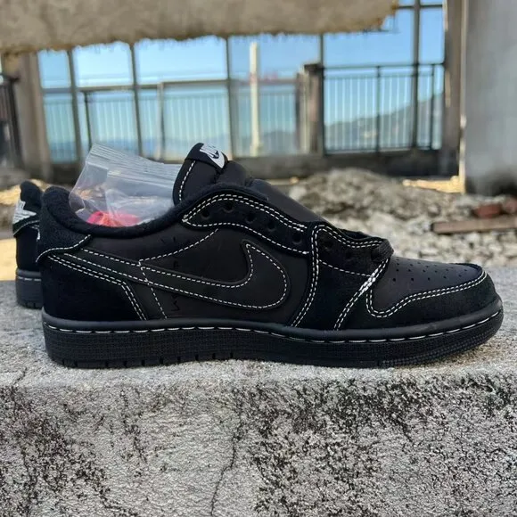 Air Jordan 1 x Travis Scott black