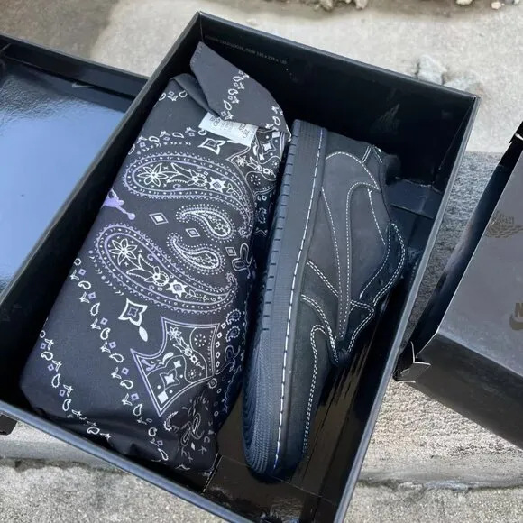 Air Jordan 1 x Travis Scott black