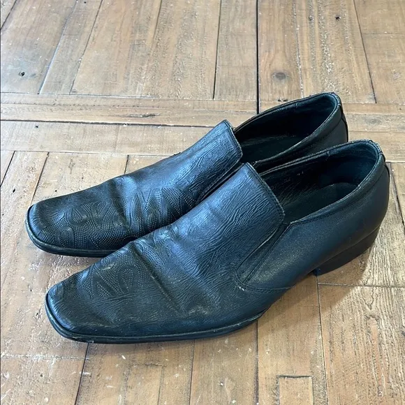 Alexander Hotto Men's Black Leather paisley etch Slip-On Shoes
