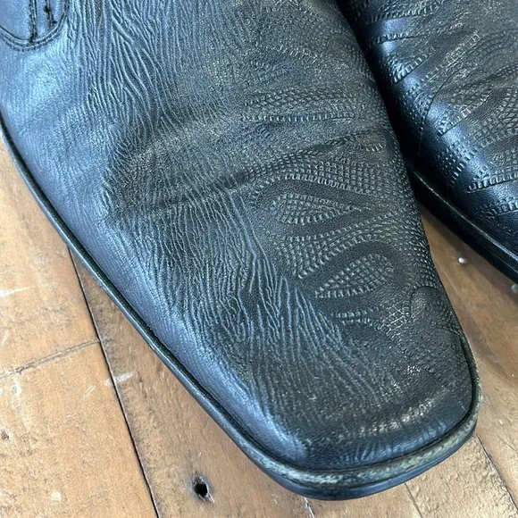 Alexander Hotto Men's Black Leather paisley etch Slip-On Shoes