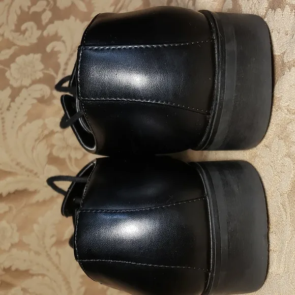 Alfani,Mens faux leather black dress shoes size 12 M.