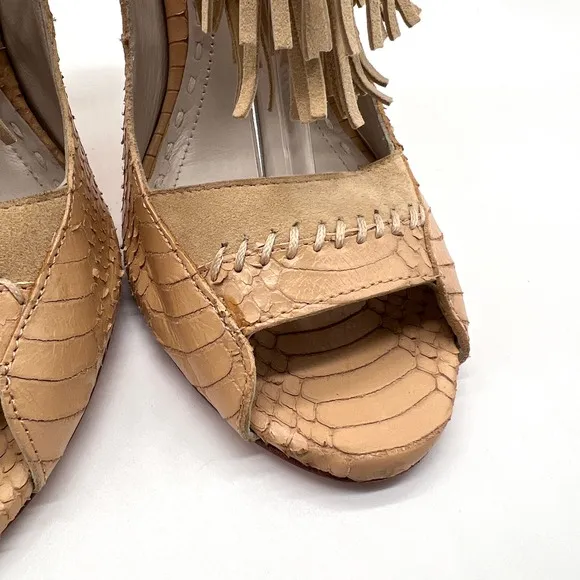 ALICE   OLIVIA Shoes Womens 7 Tan Fringe Heel Snake Embossed Leather Sling Back