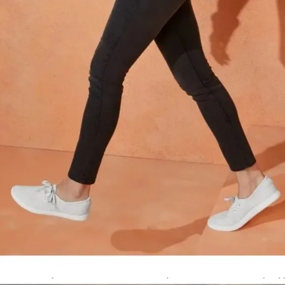 Allbirds - NWOT Women's white tree skippers lace up sneakers shoes size 9
