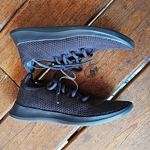 ALLBIRDS Tree Runners