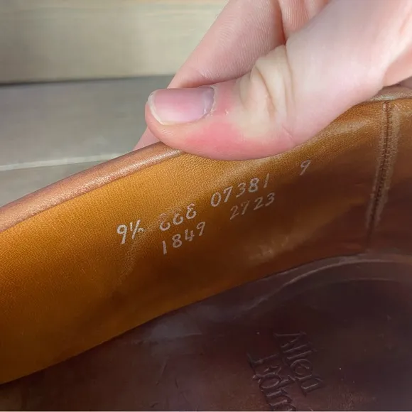 Allen Edmonds Cody Mens size 9.5 wide EEE shoes brown tasseled loafers