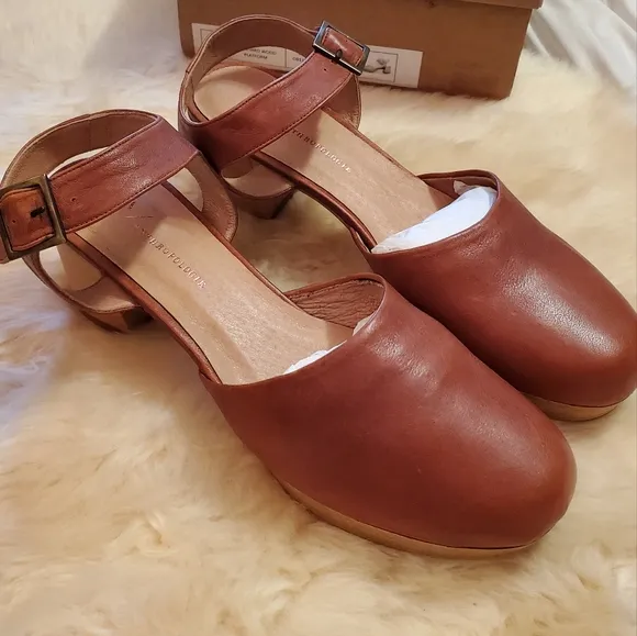 Anthropologie Romy Platform Heels -tan