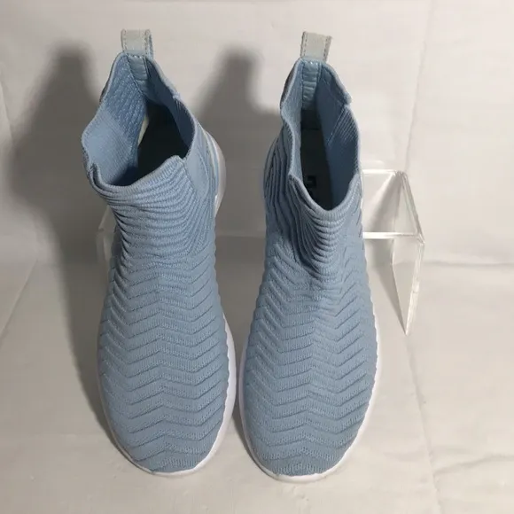 APL TechLoom Chelsea Bootie Tennis Shoes Size 7.5 Light Blue Knit Light Blue