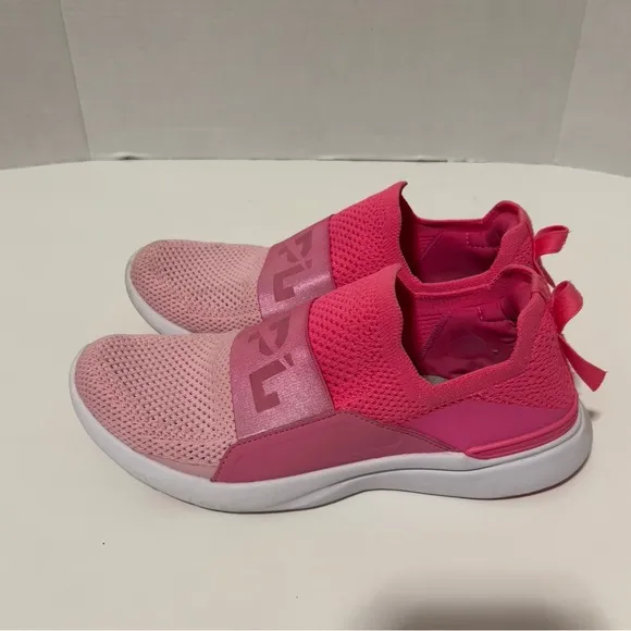 APL Womens Limited Edition Techloom Bliss Breast Cancer Ribbon Shoes Size 9