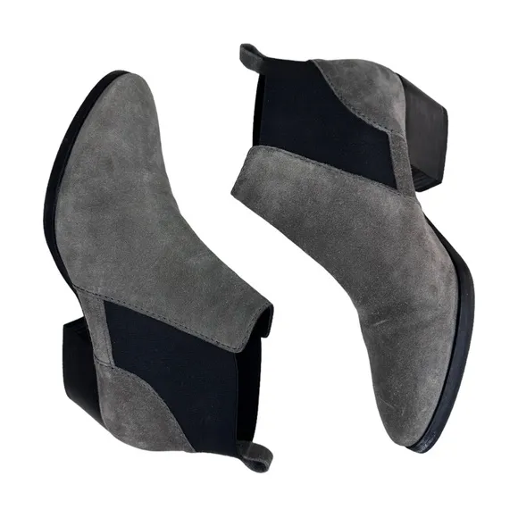 AQUATALIA Gray Suede CHELSEA Ankle Booties