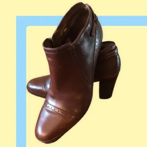 Artisan shoes, size 9