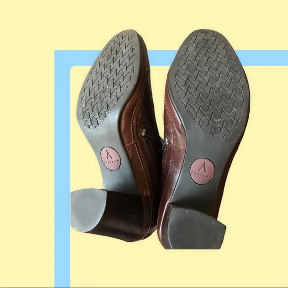 Artisan shoes, size 9