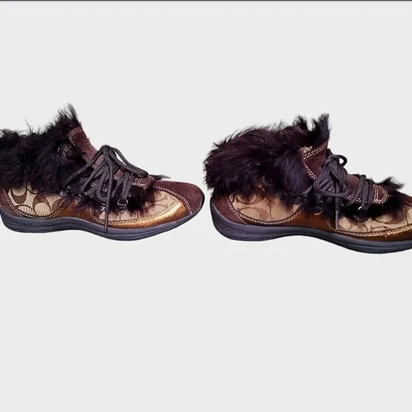 Authentic Coach Colette Suede Fur Trim Shoes Sneaker Booties Size 7.5 RARE