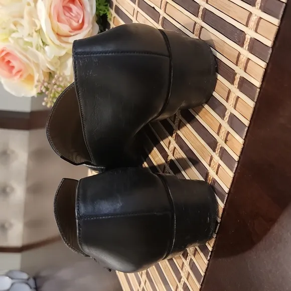 Authentic Hermes shoes