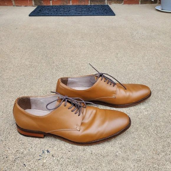 Banana Republic Oxford Light Brown Leather Shoes, size 9.5