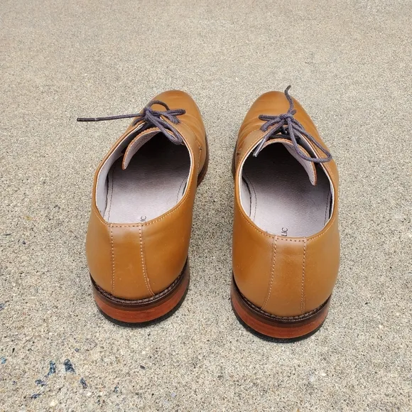 Banana Republic Oxford Light Brown Leather Shoes, size 9.5