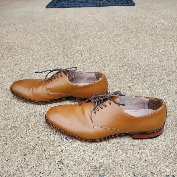 Banana Republic Oxford Light Brown Leather Shoes, size 9.5