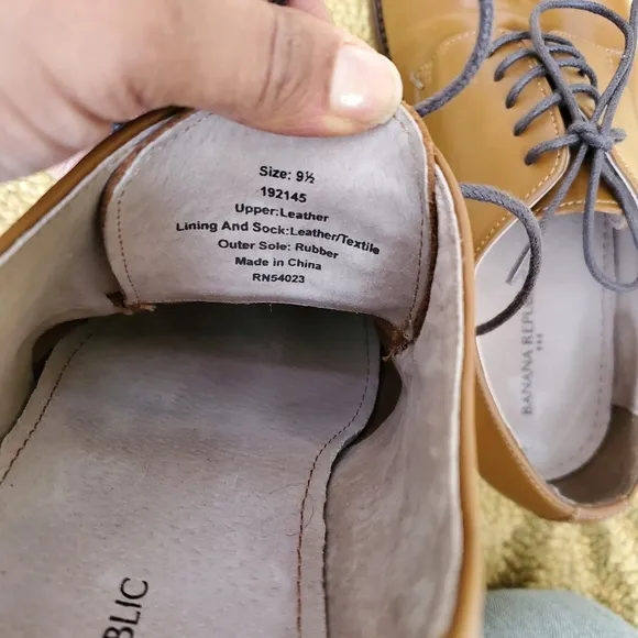 Banana Republic Oxford Light Brown Leather Shoes, size 9.5