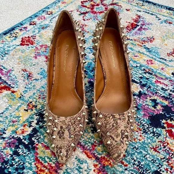 BCBGeneration Oahu Heels Size 7.5