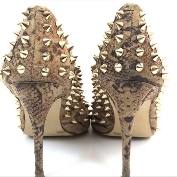 BCBGeneration Oahu Heels Size 7.5