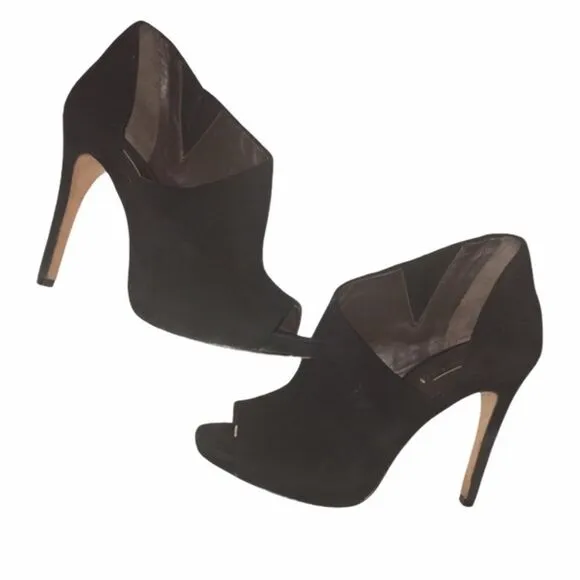 BCBGMAXAZRIA Black Suede Heeled Bootie Open Toe 7.5