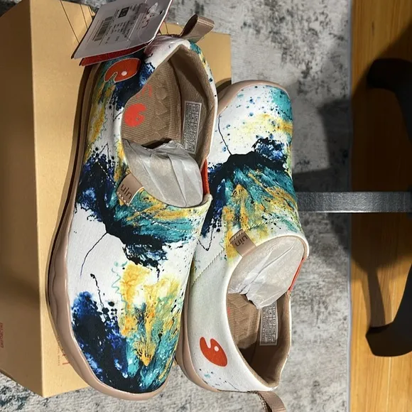 Beautiful Canvas UIN shoes. Brand New with Tag. See photos attached.